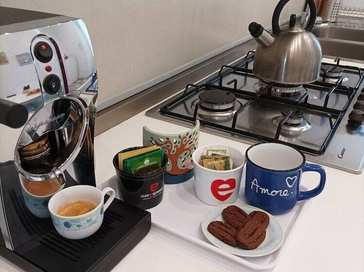 Bed and Breakfast Mini Apartment With Bathroom And Kitchen For Exclusive Use
