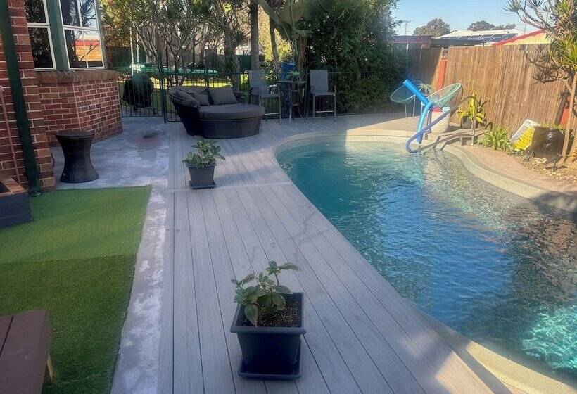 مبيت وإفطار Lakeside Shared Manor  Private 1 Or 2 Bedrooms Bathrooms Lounge Area & More