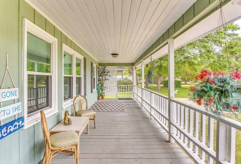 Charming Shallotte Home ~ 4 Mi To Ocean Isle Beach