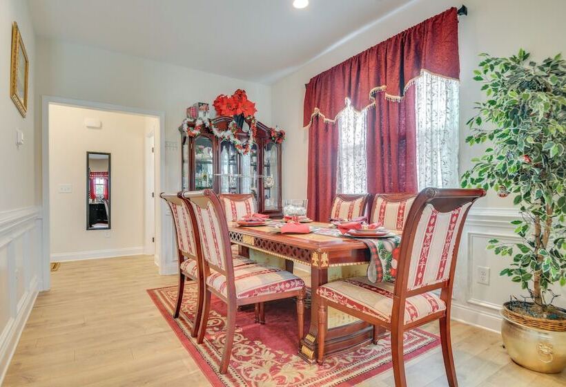 Charming Smithfield Home ~ 28 Mi To Raleigh!