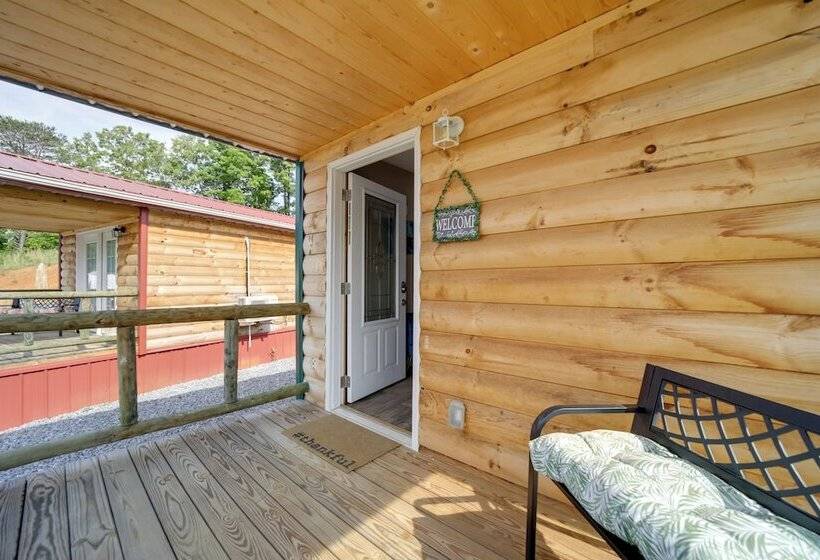 Cozy Cabin In The Smokies   Great For Couples!