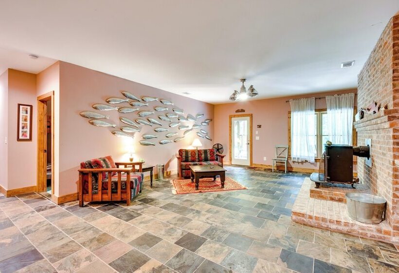 Dog Friendly Lavonia Home W/ Dock & Lake Access