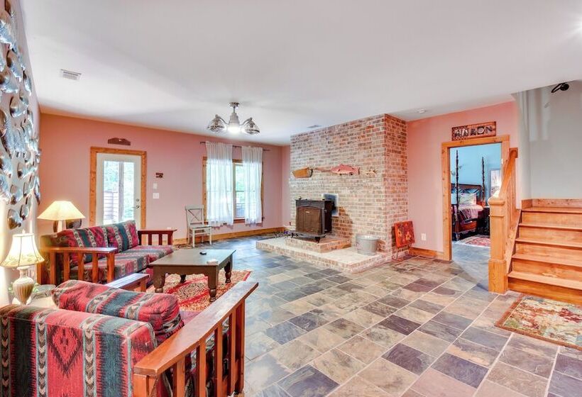 Dog Friendly Lavonia Home W/ Dock & Lake Access