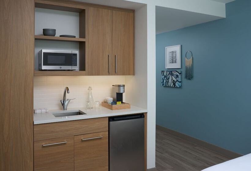 هتل Element Melbourne Oceanfront