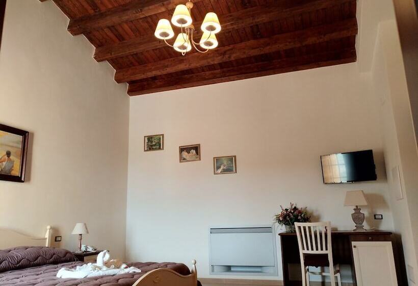 فندق ريفى Agriturismo Le Campanelle