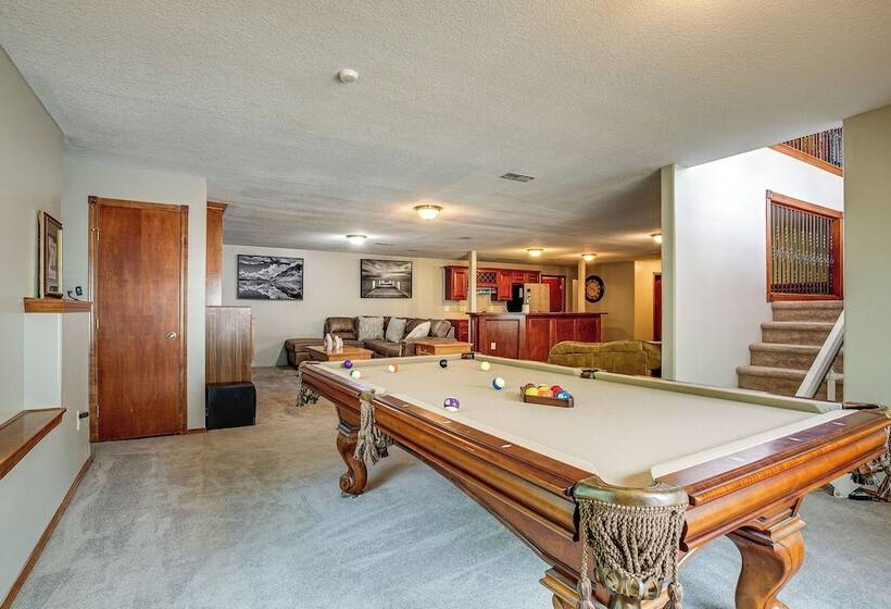 Junction City Home W/ Hot Tub   Near Milford Lake!