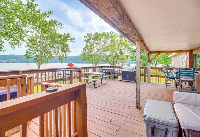 Lakefront Cabin In Jay W/ Deck, Views & Boat Ramp!