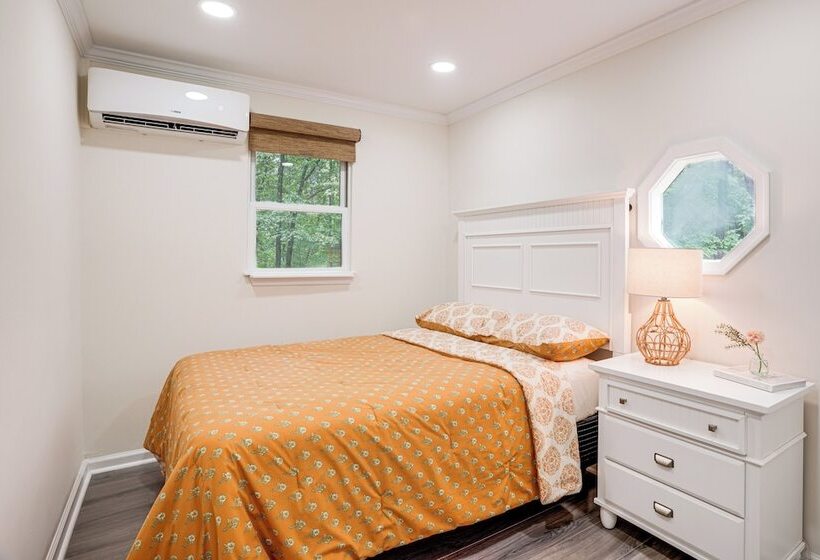 Mineral Cottage W/ Fire Pit: Steps To Lake Anna!