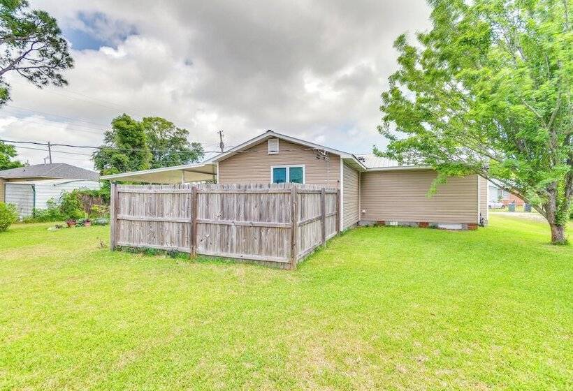 Pensacola Home W/ Private Spa: Walk To Beach!