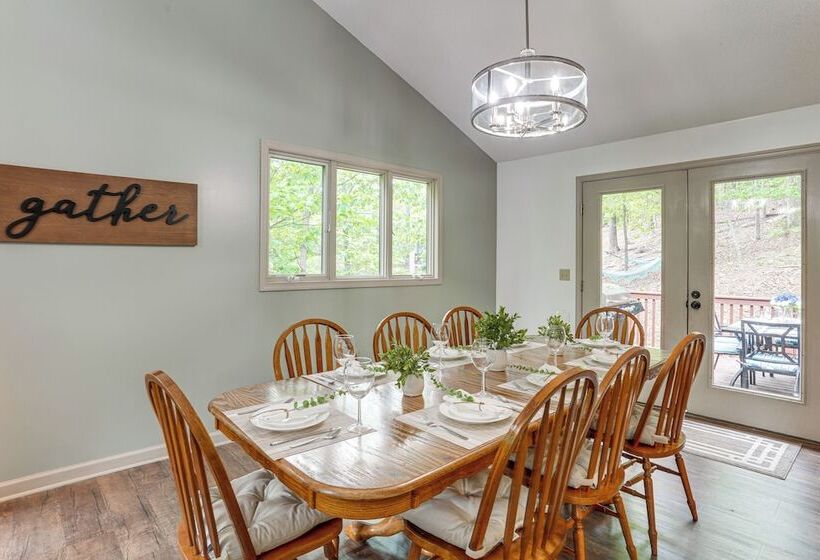 Spacious Mcgaheysville Home W/ Hot Tub & Sauna!