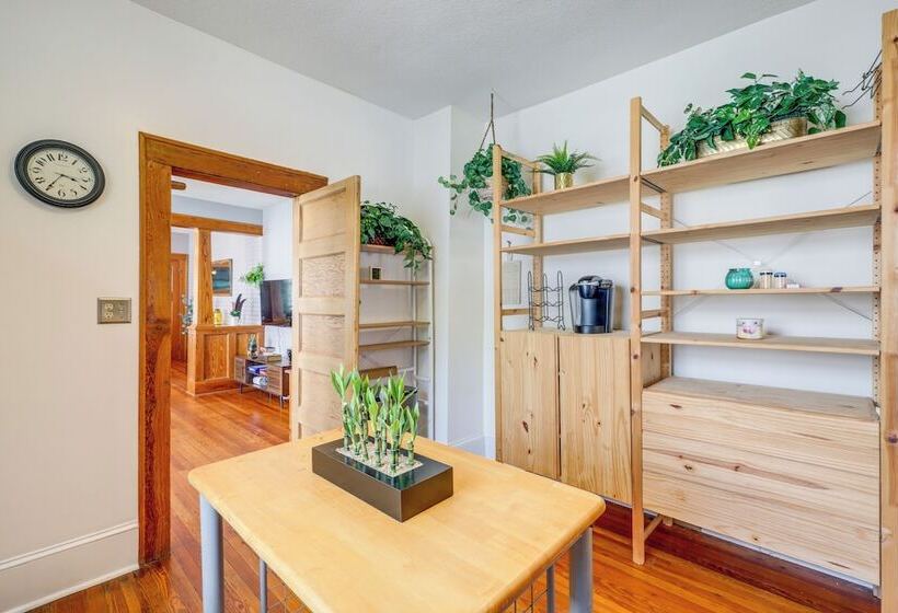 Beautiful Jacksonville Home: Walkable Location!