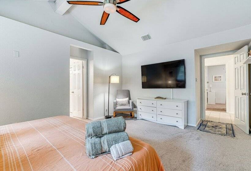 Modern Cedar Park Home: 20 Mi To Downtown Austin!