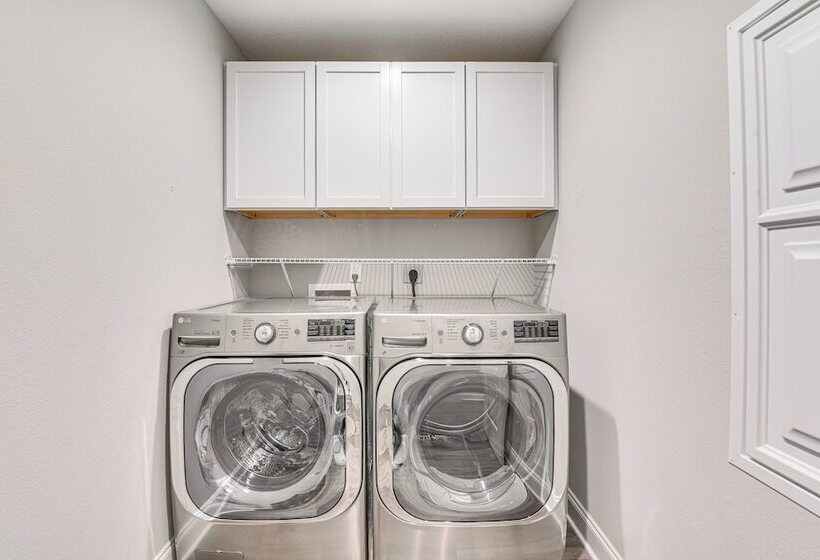 Fort Walton Beach House: Lanai W/ Saltwater Pool!