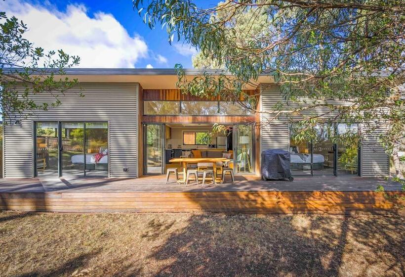 Herlihys On Huon   Cabin 2