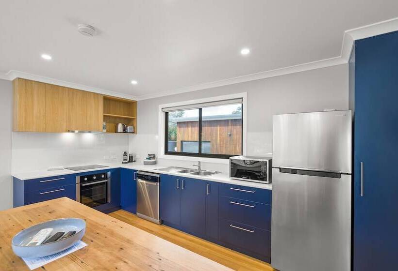 Herlihys On Huon   Cabin 2