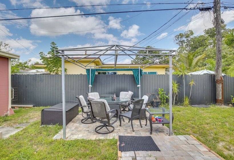 Hollywood Apartment, 5 Mi To Hard Rock Stadium!