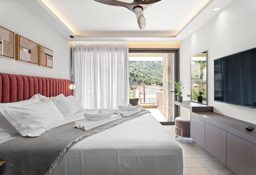 هتل Ennea Muses Rooms & Suites