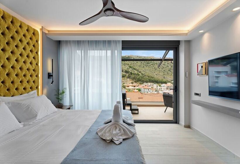 هتل Ennea Muses Rooms & Suites