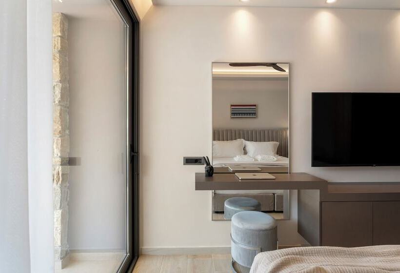 هتل Ennea Muses Rooms & Suites