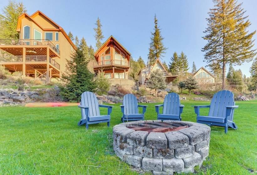 Lakefront Coeur D Alene Home W/ Deck + Shared Dock