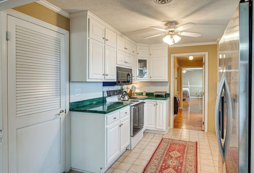 Lakefront Leesburg Home W/ Private Dock & Ramp!