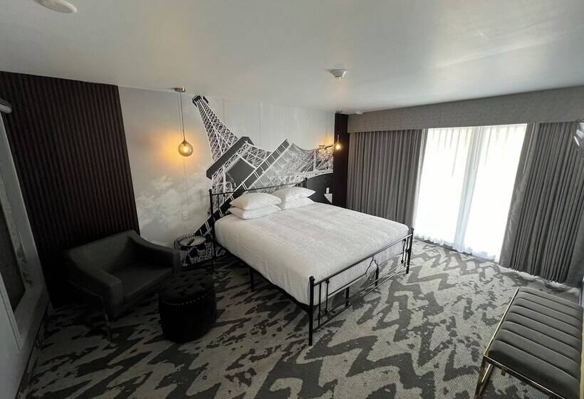 Lighthouse Suites
