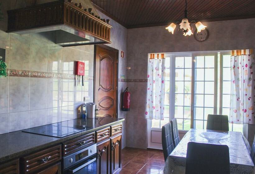 بنسيون Vila Almeida