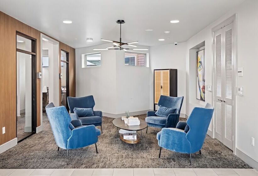 Placemakr Downtown Austin