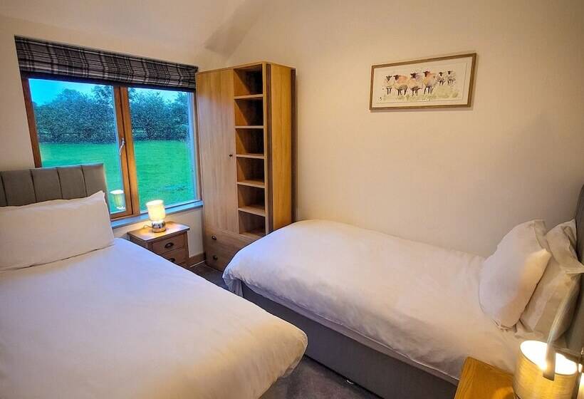 אתר נופש Hay S Wood Retreat
