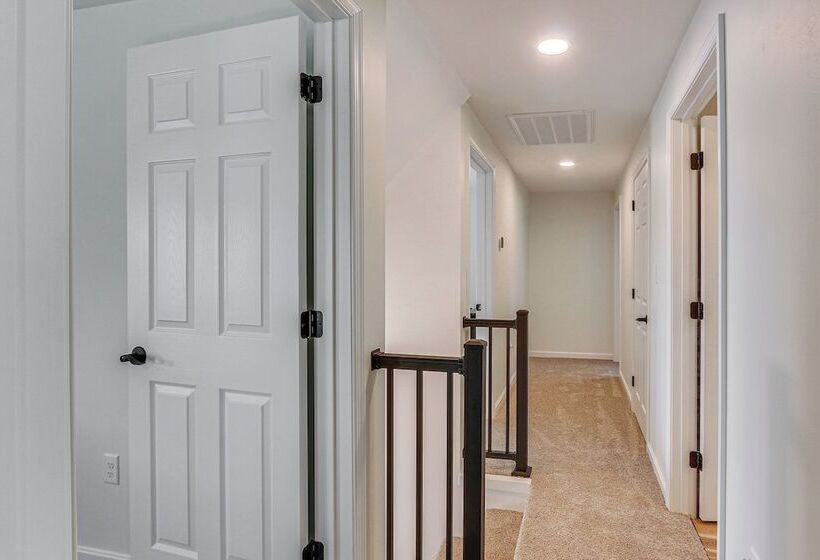 Spacious Shippensburg Home, Close To Museums!