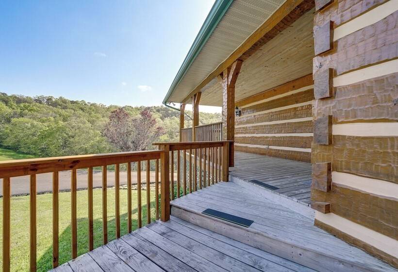 Panoramic Mtn Views: Spacious Tennessee Home!
