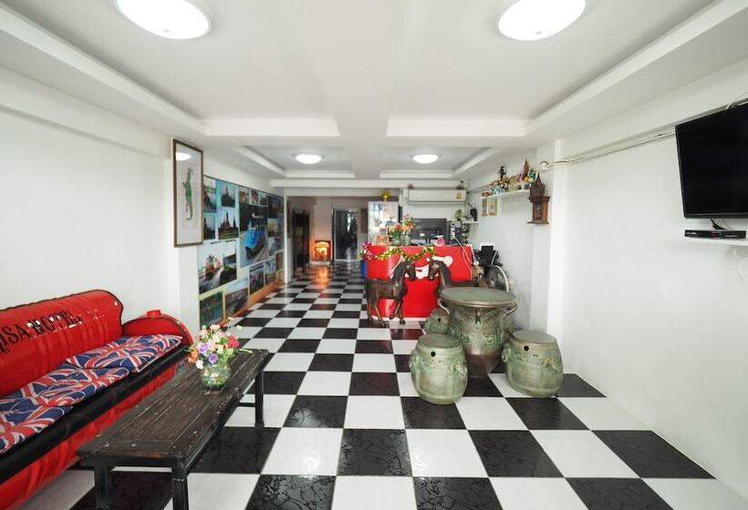 Arisa Hostel