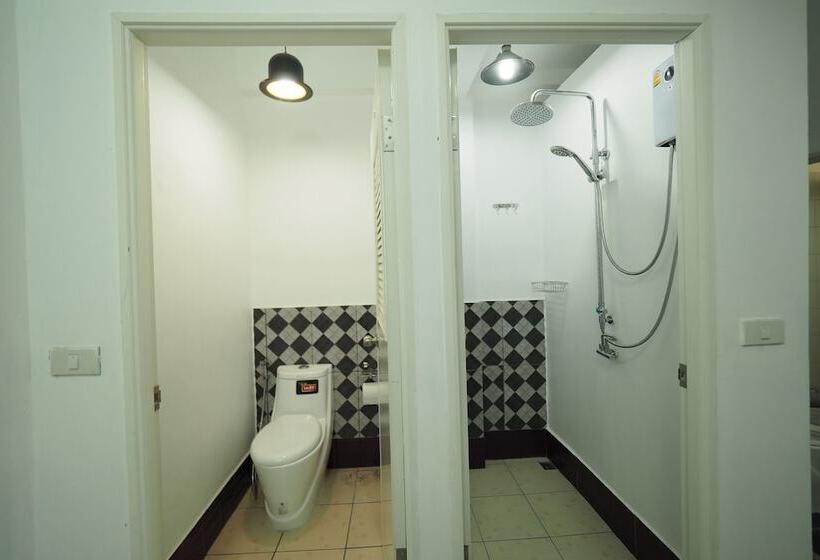 Arisa Hostel