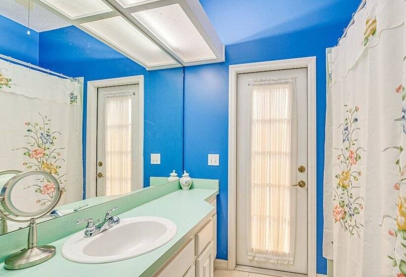 1 Mi To Rainbow Springs State Park: Home W/ Lanai!