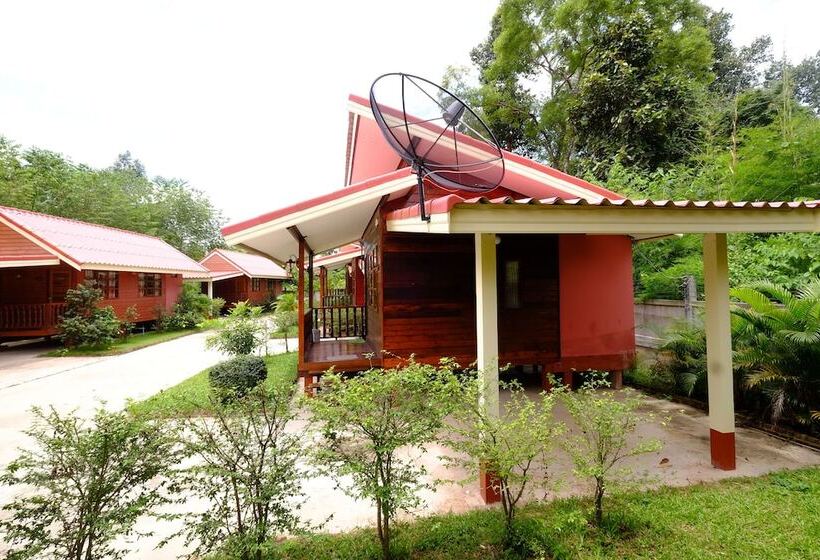 فندق Baan Torfun Resort Sakon Nakhon