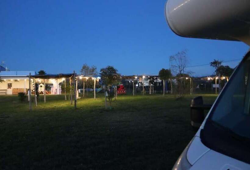هتل Campeggio In Fattoria