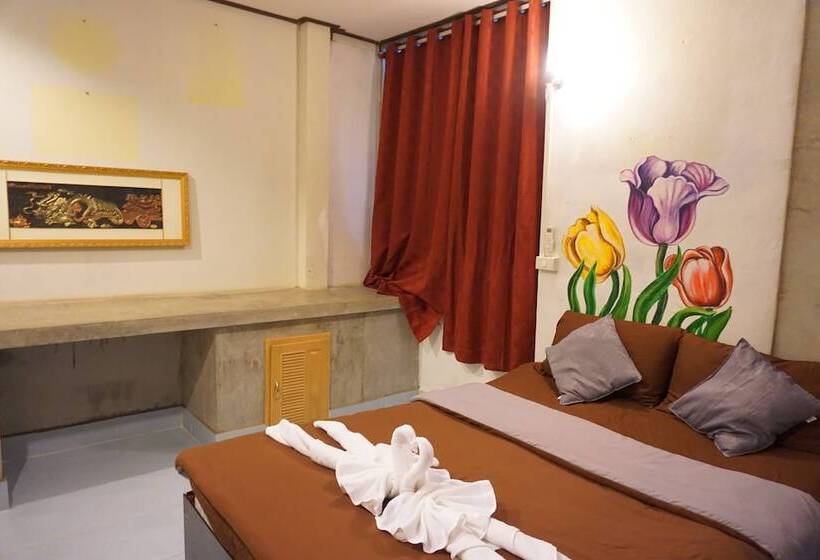 هتل Chiangkhan Modern Home