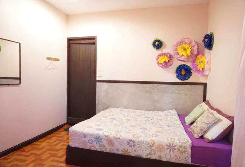 هتل Chiangkhan Modern Home