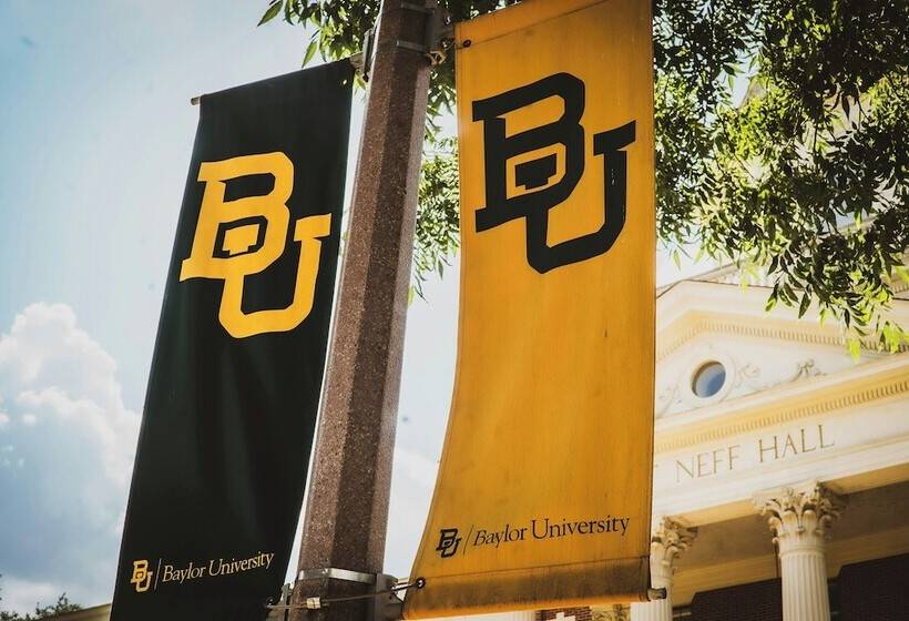 فندق Herringbone