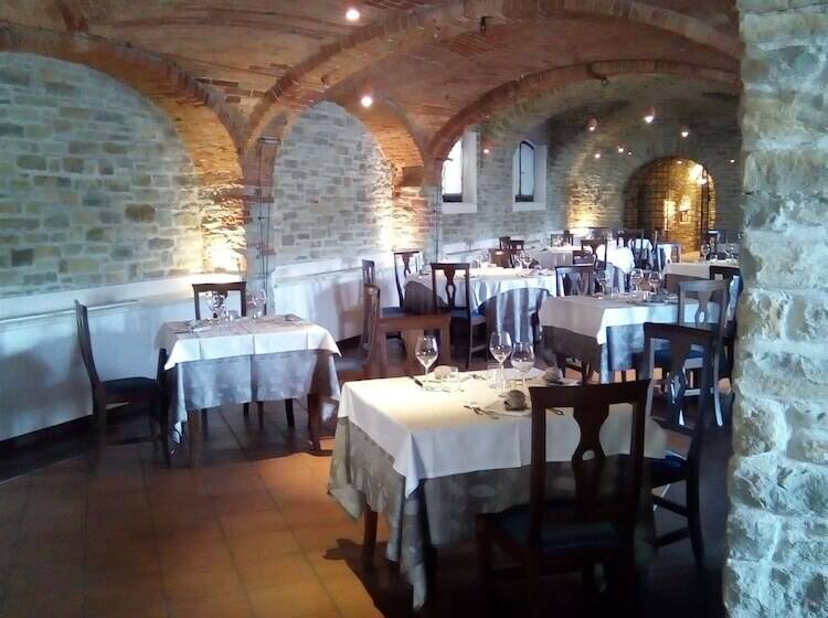 فندق Il Castello Di Bubbio