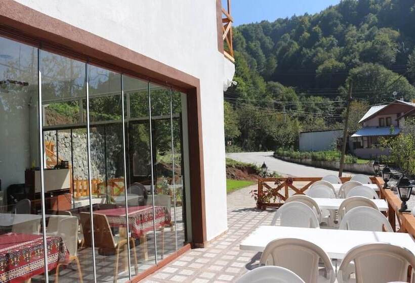 ホテル Kuray Camlipinar Konuk Evi