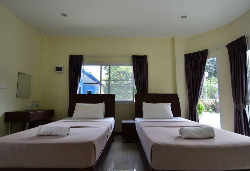 בית מלון כפרי Petch Jed Sao Noi Resort