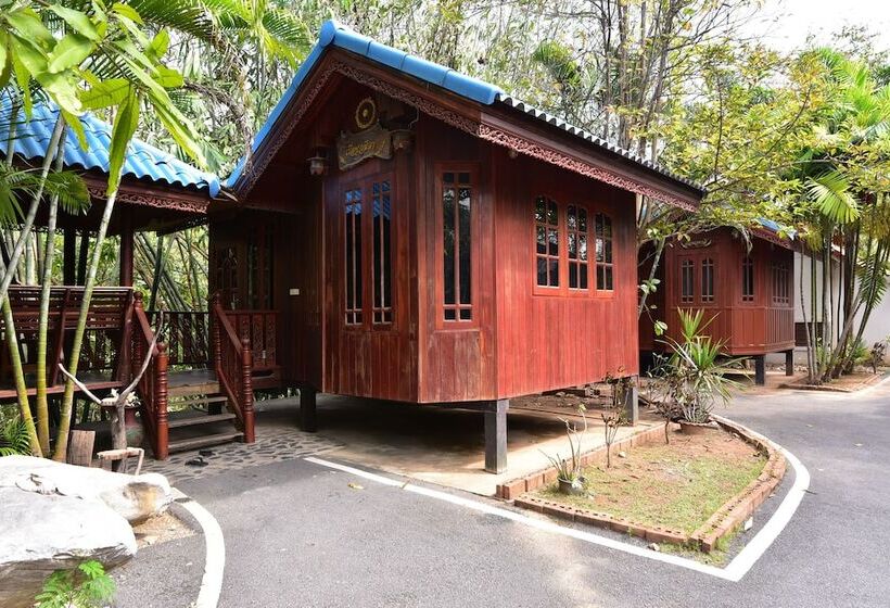בית מלון כפרי Petch Jed Sao Noi Resort