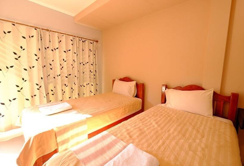 هتل Prompong Resort Mukdahan