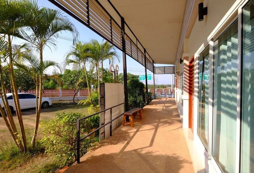 هتل Prompong Resort Mukdahan