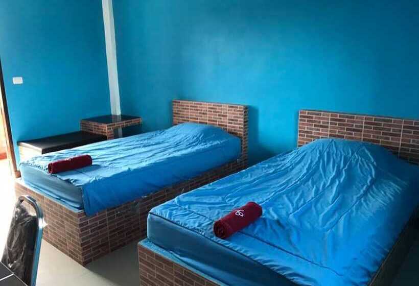 فندق Red Heart Resort