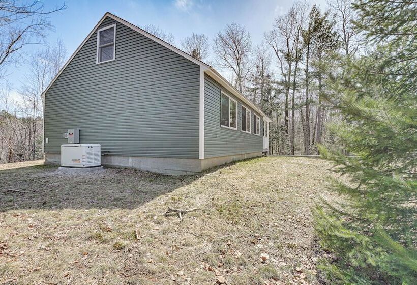 Idyllic Eastbrook Cabin: Lake Access, Near Acadia!