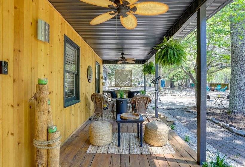 Hot Tub & Hiking Trails: Luxe Georgia Farm Retreat