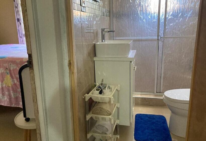 דירת נופש 1 Bedroom Blissful Retreat   A/c & Private Garden