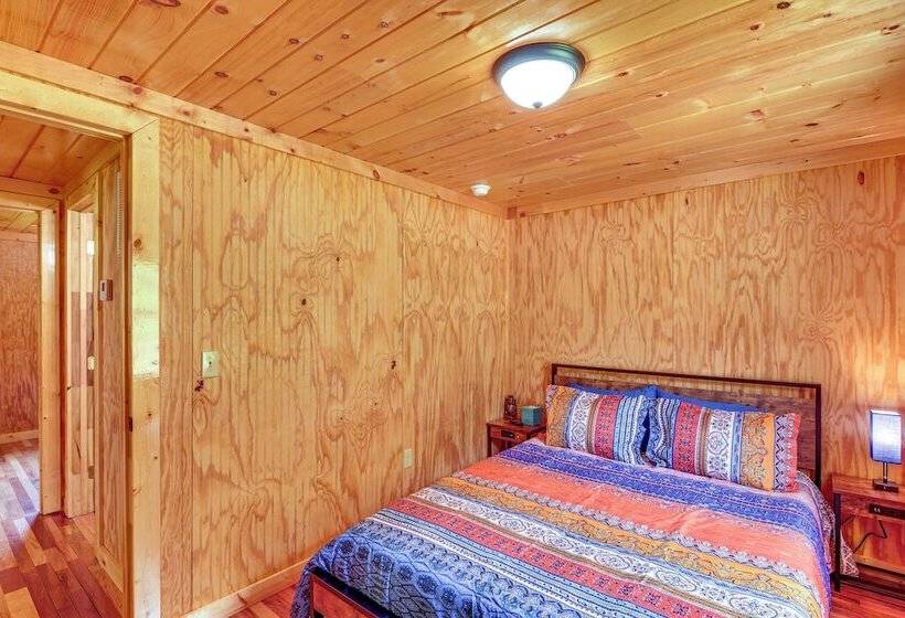 Serene Beattyville Cabin: 24 Mi To Red River Gorge